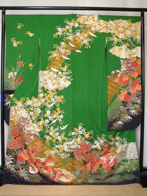振袖レンタル6　（京友禅花御所車に吉祥文）2