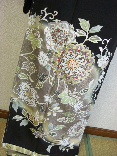 黒留袖レンタル25　（京友禅作家物創作黒留袖唐花に正倉院華文）4