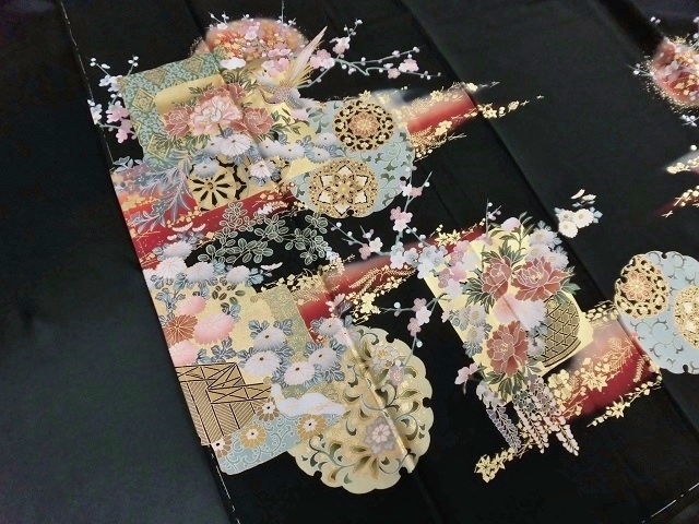 黒留袖レンタル96 (創作黒留袖/雪輪に花絵札文様/新色 )3