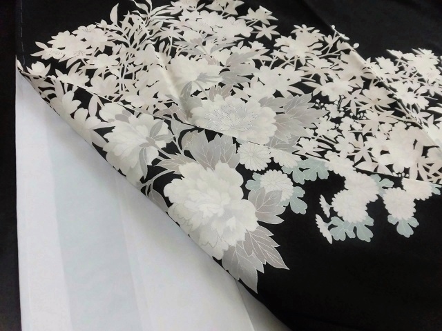 黒留袖レンタル120　伝統工芸京友禅黒留袖「白妙の花園」 3